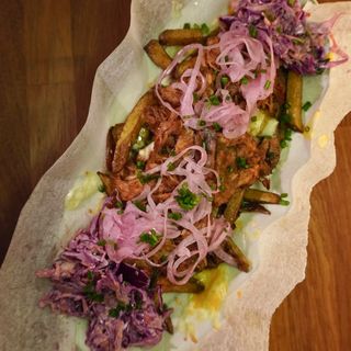 Pulled pork loaded fries