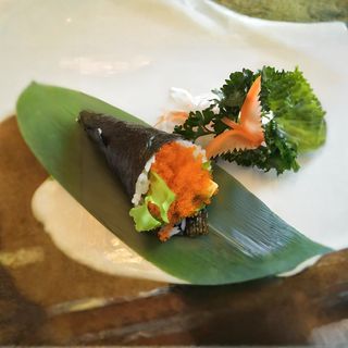 32. Temaki spicy tonno