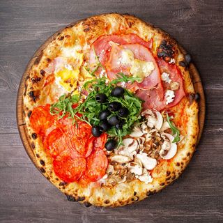 Pizza Quattro Stagioni 32cm + Coca Cola 0,5l