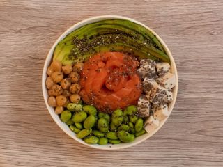 Poké proteine 500 kcal - la scelta ottima per dopo l allenamento