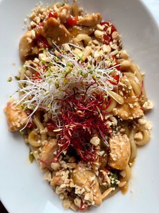 Totonoodle hot chicken