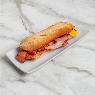 Bocadillo De Bacon Con Queso