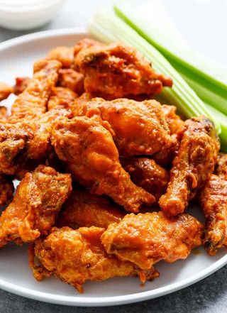 Chicken Wings + Garniture