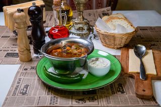 Ciorba taraneasca de vacuta /porc