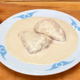 Pimientos De Piquillo Rellenos Atún Y Queso Crema Salsa Queso Azul (3 Uds.)