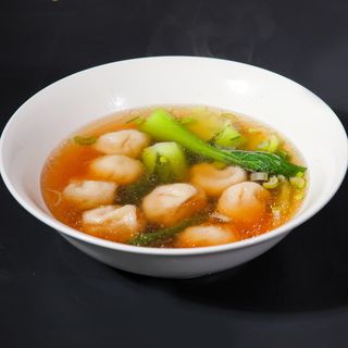 Zuppa di ravioli freschi fatti in casa