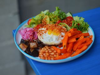 Сніданок з біфштексом та бататом (490g)