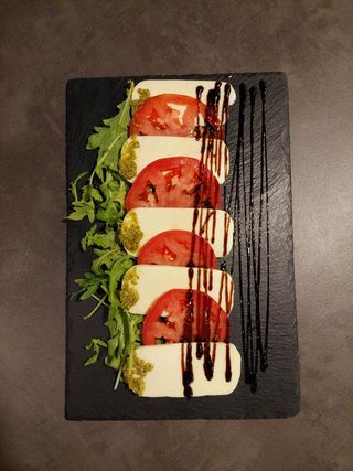 Caprese salata