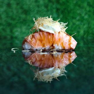 Sake flambé kataifi