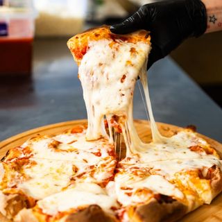 პიცა მარგარიტა (8 ნაჭრიანი)