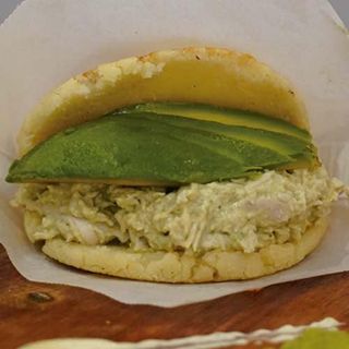 Arepa Reina Pepiada