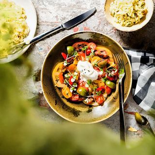 Микс от зелени салати с риба тон (400г)