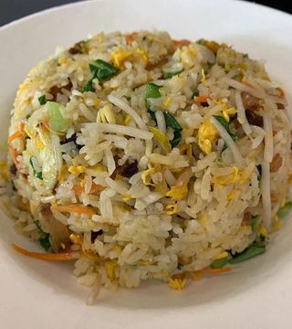 Riso saltato con verdure 