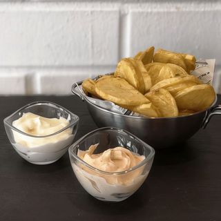 Patatas caseras bravioli / Etxeko patatak Brabarekin