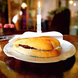Hamburger  120 gr i pomfrit + Coca-Cola