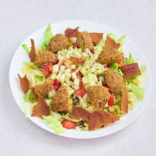 Sałatka falafel