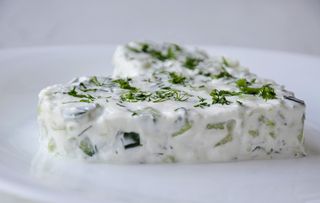 Снежанка с пресни краставици (1кг)