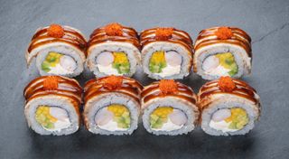 Філадельфія-роял з вугрем та манго