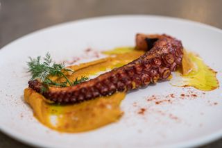 Pulpo con parmentier de boniato