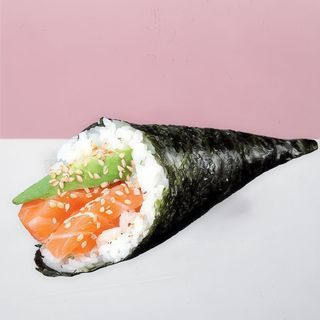 30. Temaki salmón ( 2 pzas.)
