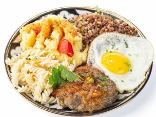 Бифштекс с гарниром