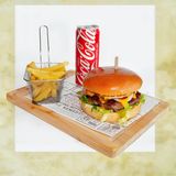 Classic burger + Coca Cola 0.33l