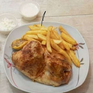 32 Medio Pollo Asado Con Patatas