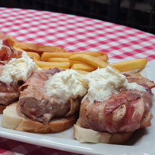 Ruzice u slanini 300 gr