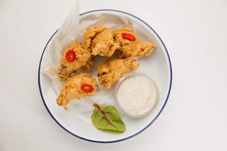 Курячі крила в хрусткій паніровці (300/50г)