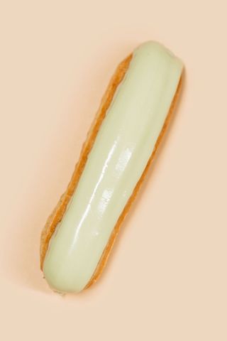 Еклер фісташковий (55г)