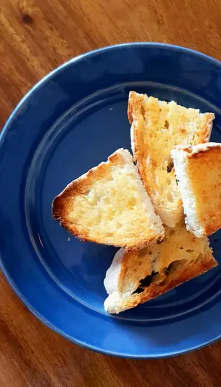 Torrada com Manteiga