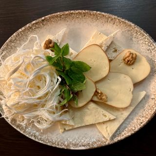 ქართული ყველის ასორტი