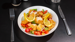 SALATA CU PUI CRISPY