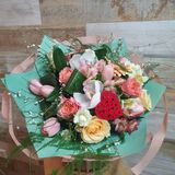 Buchet cu Orhidee Sărbătoare