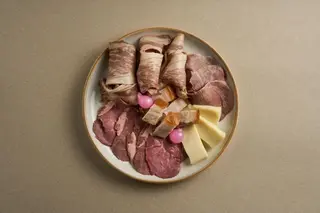 CARNE EN PLATO/мясная тарелка