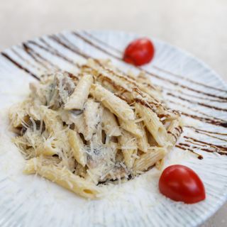 პენა ქათმით და სოკოთი