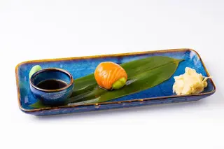 Temari cu somon si avocado