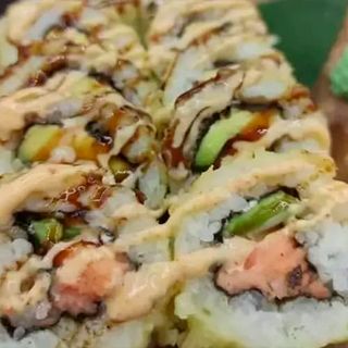 ROLL TEMPURIZADO SALMÓN 
