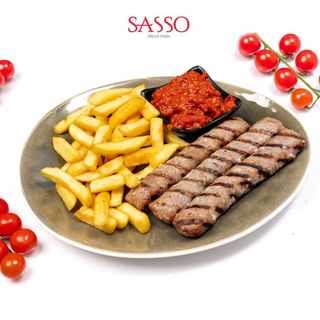 Тройка кебапчета с гарнитура пържени картофи (450г)