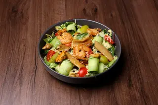 Salată cu fructe de mare