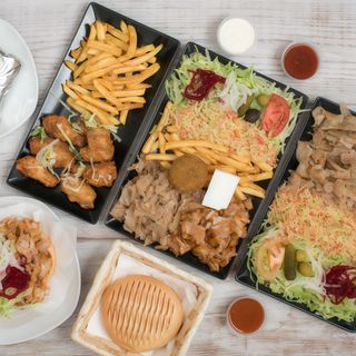 Plato Con Patatas Y Ternera