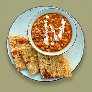 Maharagwe Ya Nazi(Coconut Beans) 2 Chapatis