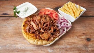 Pileći gyros porcija