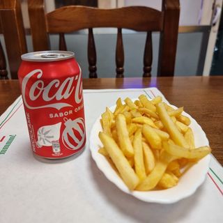 Ración De Patatas + Coca-Cola Sabor Original