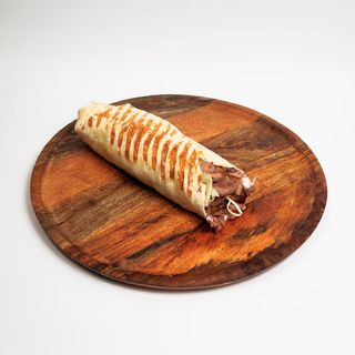 Kebab junetina u tortilji