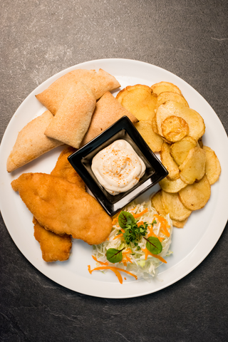 Snitel de pui cu cartofi prajiti 500g