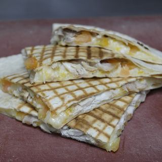 Superquesadilla de pollo