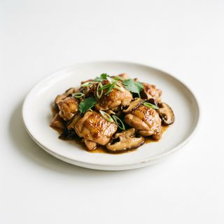 Plato De Pollo Yi Yuan