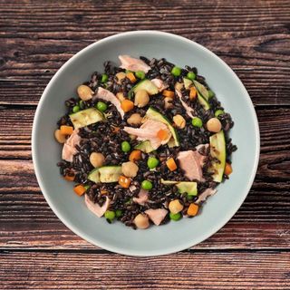 Insalata di Riso Nero al Salmone