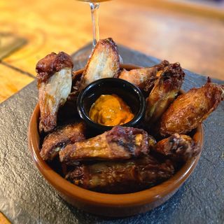 Alitas De Pollo Fritas (6 Uds.)